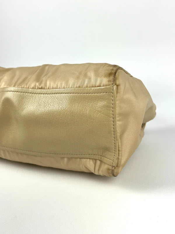 Prada Easy Pushlock Handtasche