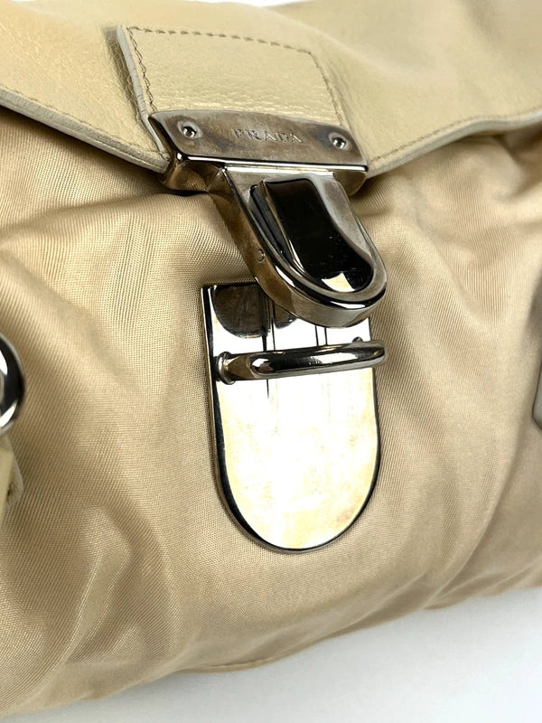 Prada Easy Pushlock Handtasche