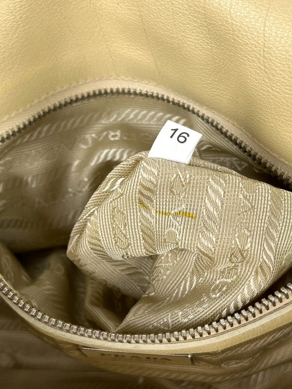Prada Easy Pushlock Handtasche