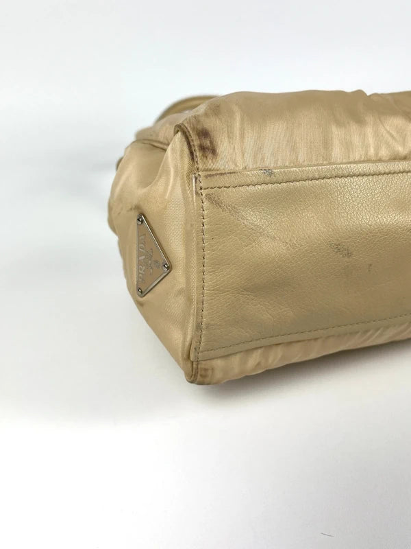 Prada Easy Pushlock Handtasche