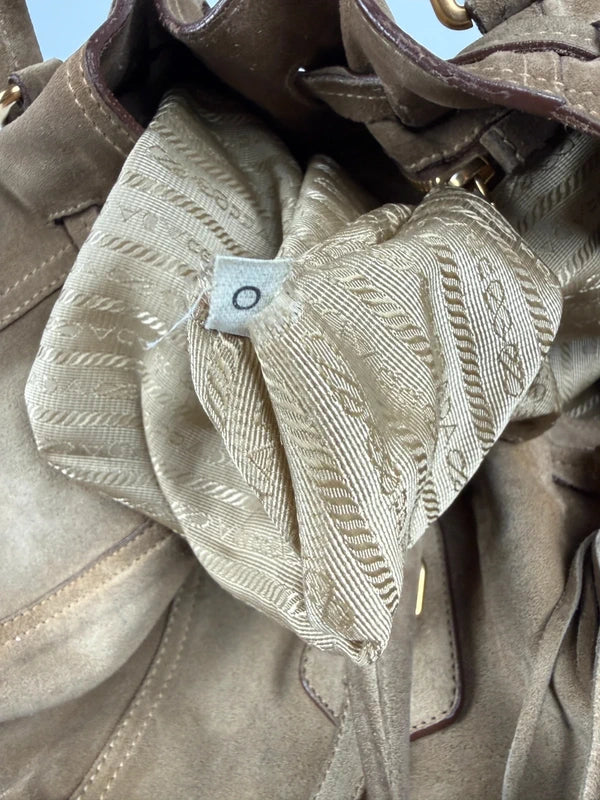 Prada Wildleder Tasche