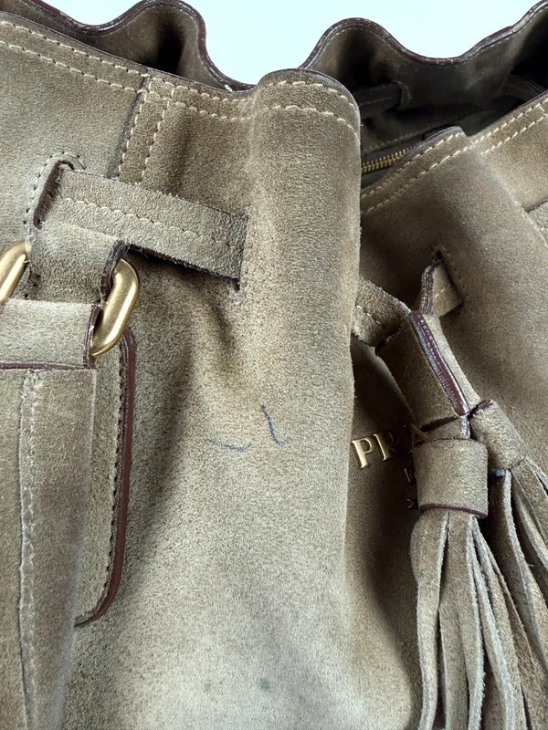 Prada Wildleder Tasche