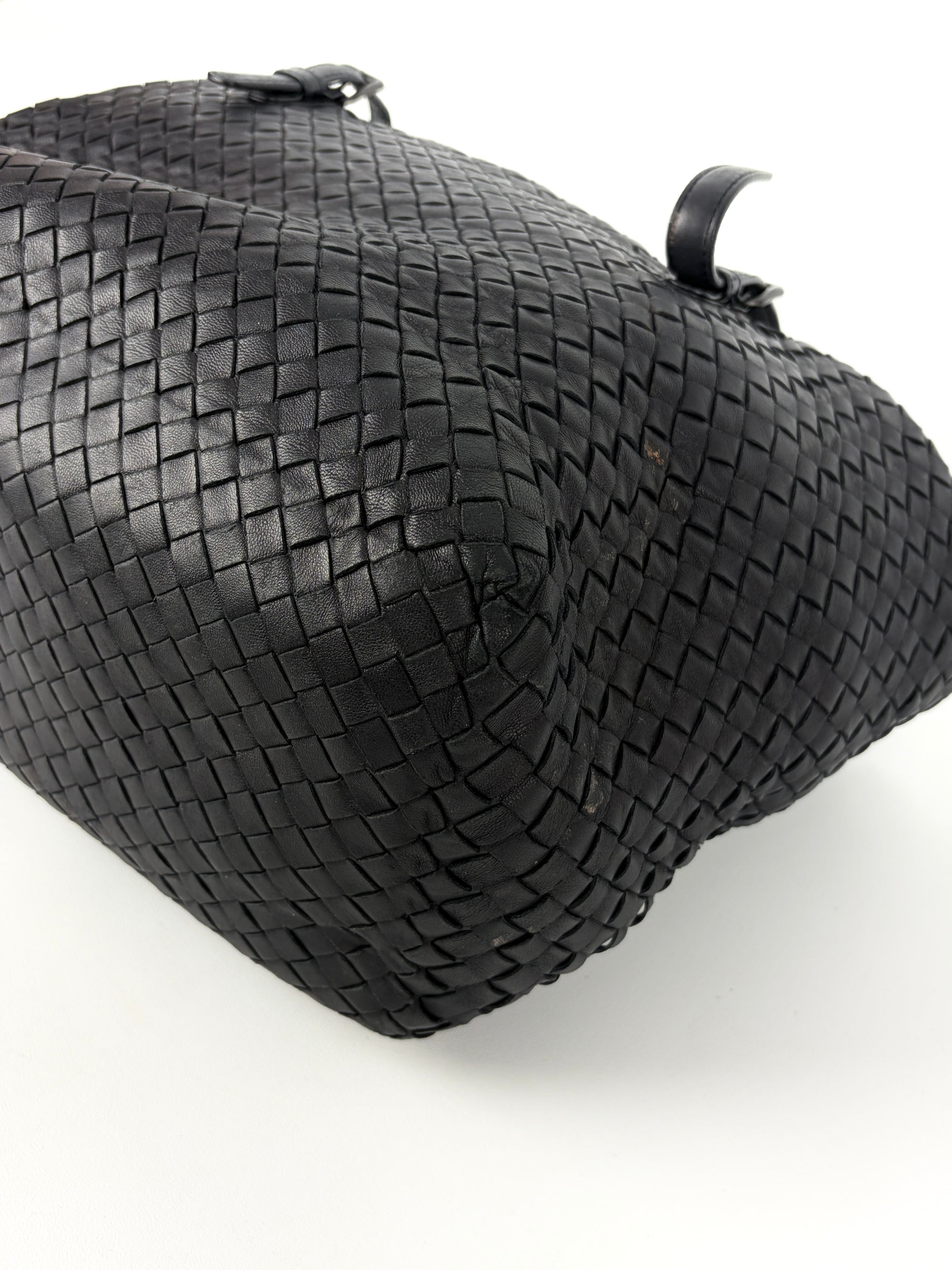 Bottega Veneta Intrecciato Cesta Medium