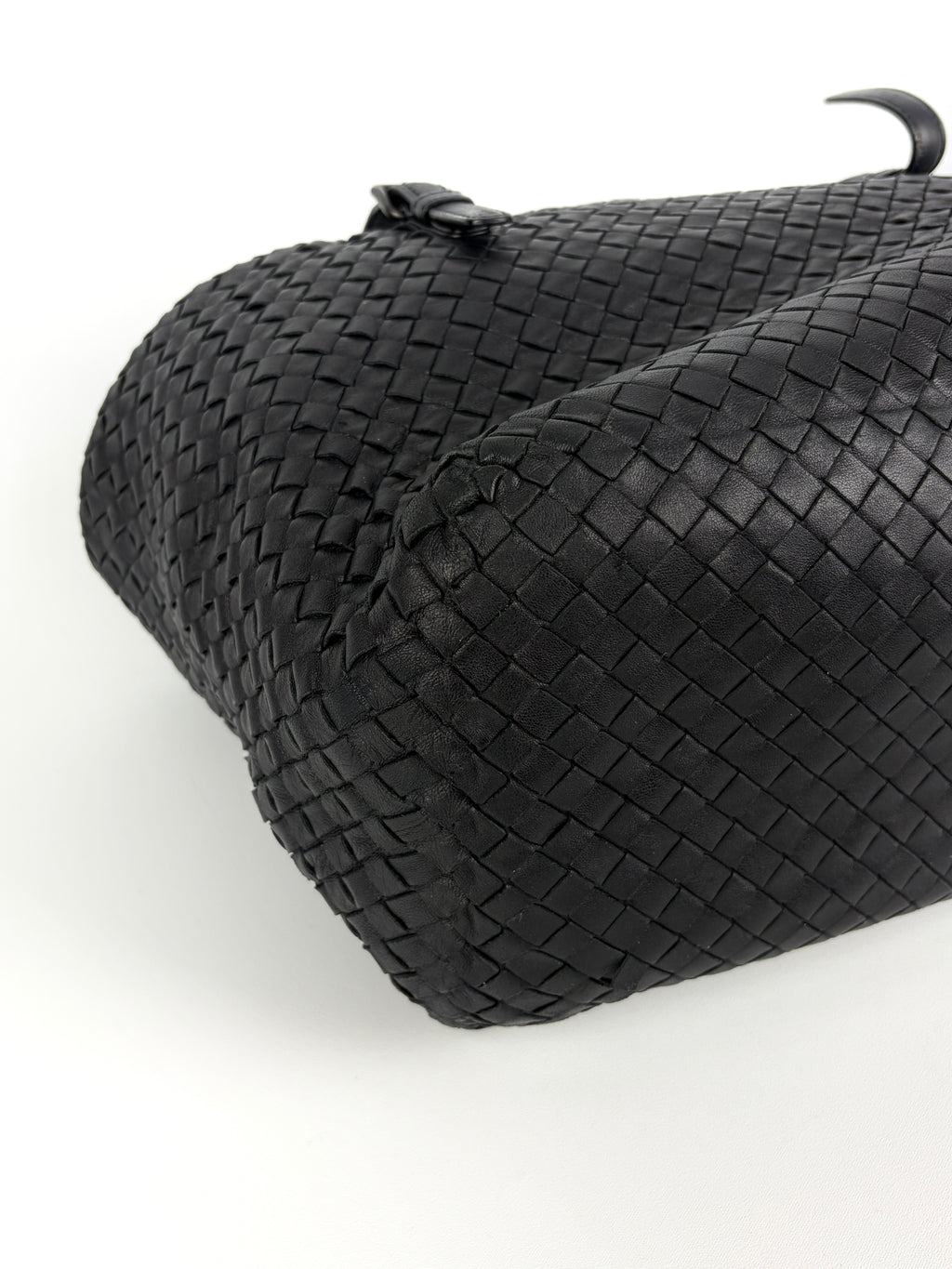 Bottega Veneta Intrecciato Cesta Medium