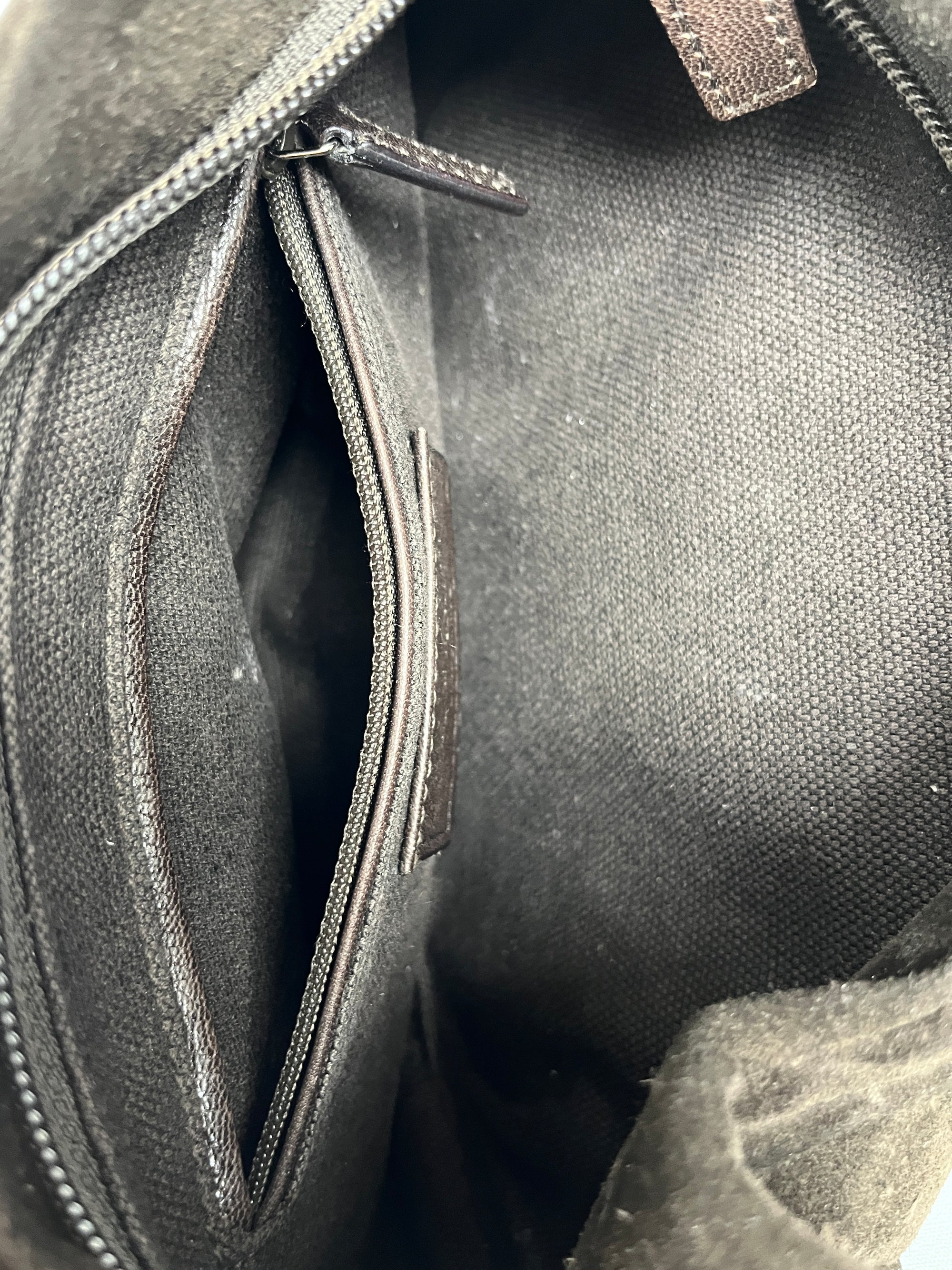 Yves Saint Laurent Shoulder Bag